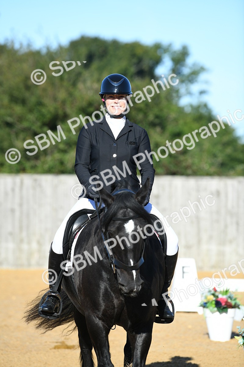 SBM_14488 - D4 - Small Tour Championship - Intro B