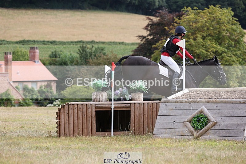 250802A-100548-00792 - A-002-Hannah.Cliffe-RV.OLIE