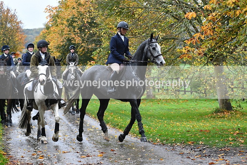 WJ5_6314 - B&B walk back for Hunt Tea !