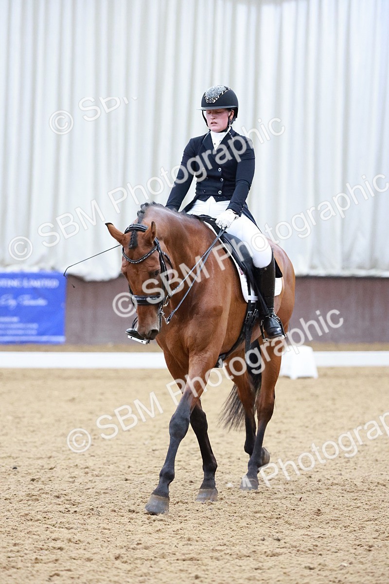 SBM_021042 - Class 13 - FEI INT I - 16.26-17.14