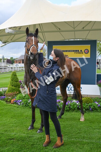yr22052021r6-47 - Race 6 4.55pm Reg Bond