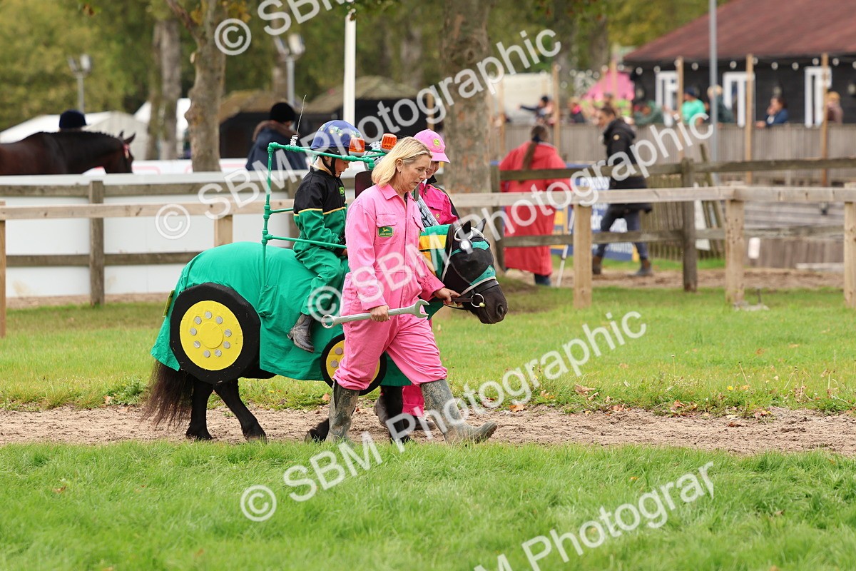 SBM_61605 - S37a - Fancy Dress Showing