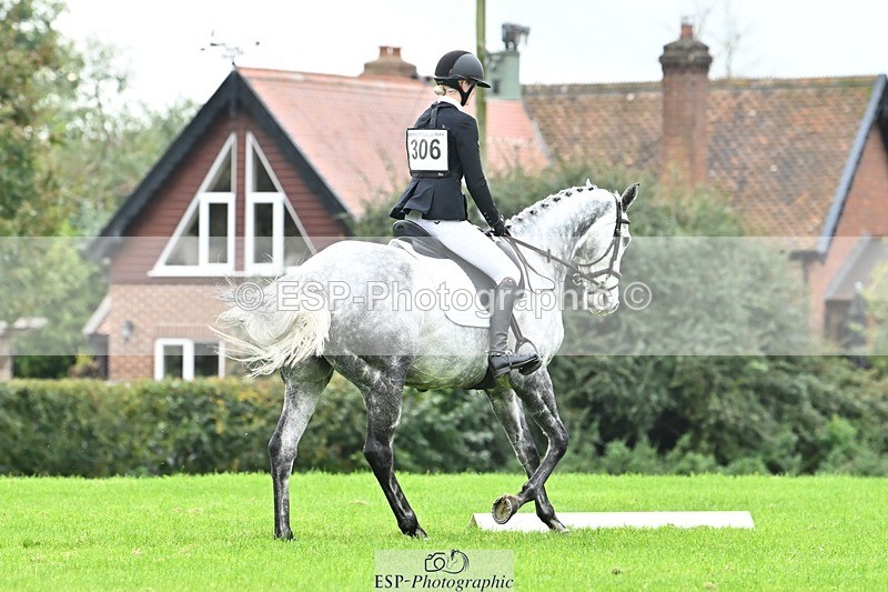 241024-103508-02213 - 306-Alice.Sandiford-THE.GREY.DANCER