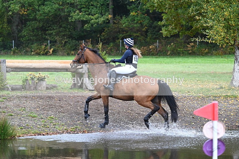 WJ7_3052 - Time 10:47 to 11:11 at the water