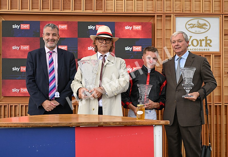 190826-112 Maltese Cross - Race 3 15.00pm Sky Bet Great Voltigeur Stakes