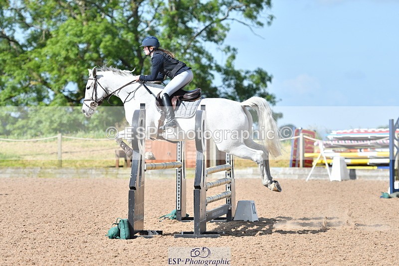 240609A-091710-03279 - Cls 15 Snr British Novice and 90cm Open