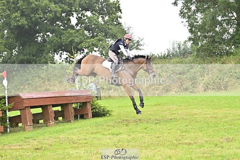 240901A-141152-09234 - 332-Zara.Head-FOURFIELDS.LOVEHEART