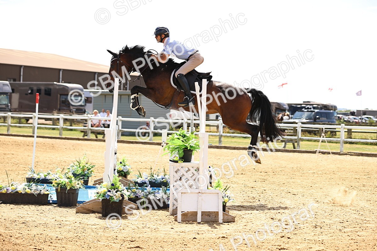 SBM_001188 - Class 16 - GFS Senior Newcomers 1.25m