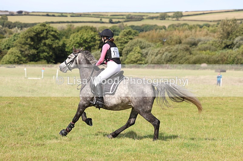 3E7A6633 - Class 1: Trebudannon Open: Pheasant Feeder