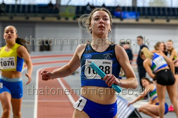 CombiMast25-915952 - Track Female Set Two