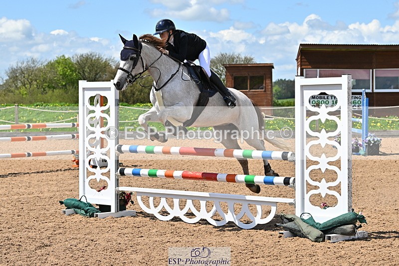 240504A-125327-01666 - Cls 4 Blue Chip Pony Newcomers & 1m Open