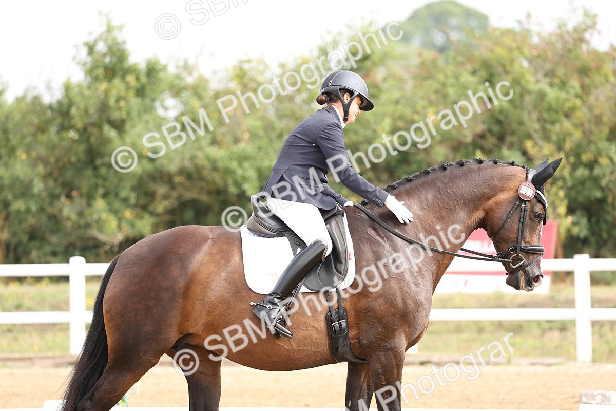 SBM_005515 - Class 6 - Novice 6 - 9.30-10.12