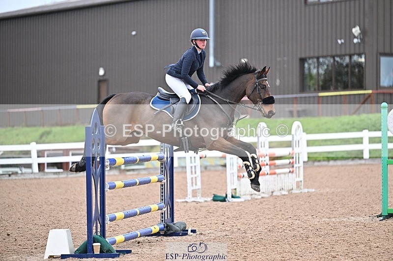 251029-132641-00561 - Foxhunter and 1.20m