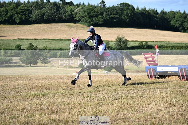 250803A-181049-18618 - R-823-Sophie.Channon-HIVES.LUCKY.BOUNCER