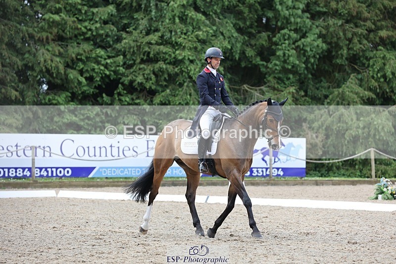 240523-113757-03562 - 222-KILCANNON_SENSATION-Harry_Meade