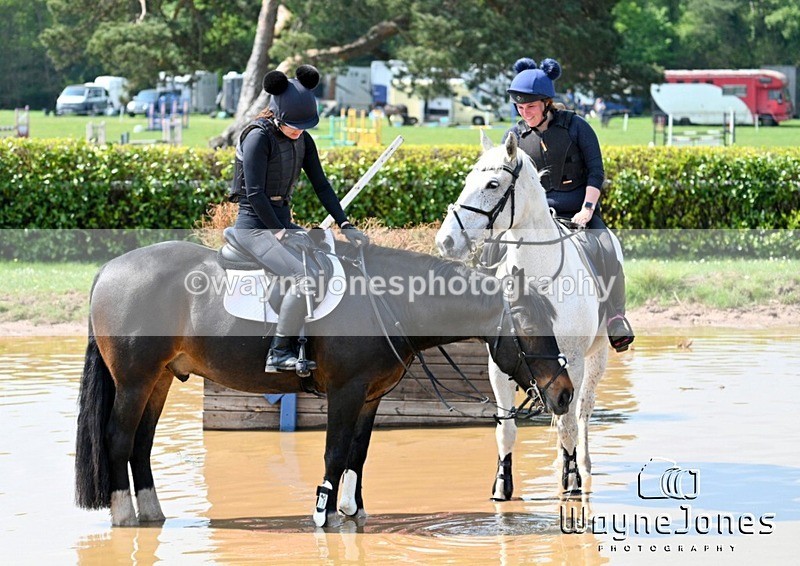 WJ7_7040 - The stables at Tweseldown 27-04-25