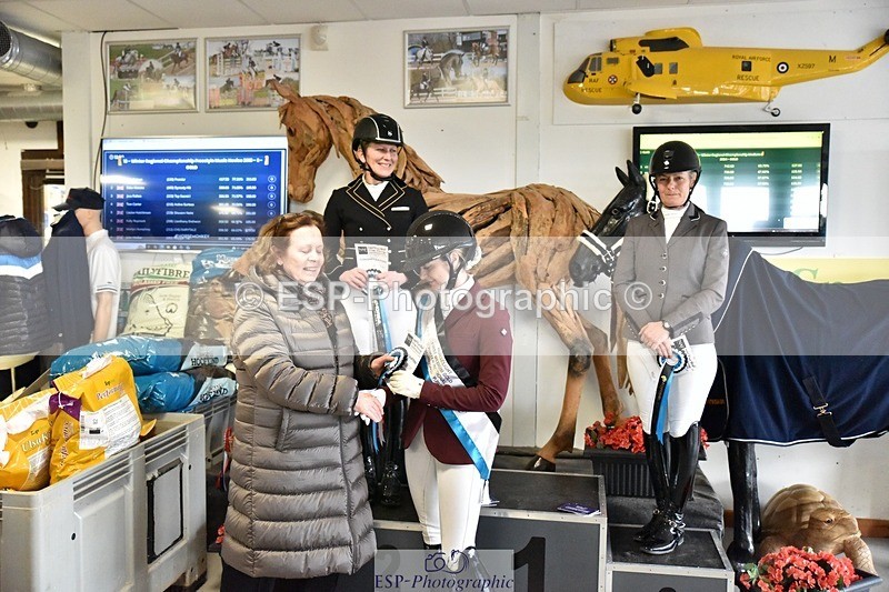 250215-153756-04499 - Medium Gold Presentations