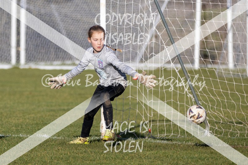 1DX30823 - 2026-01-17 FC Abbey Meads U9 Purple Girls V Develop FC U9 Girls