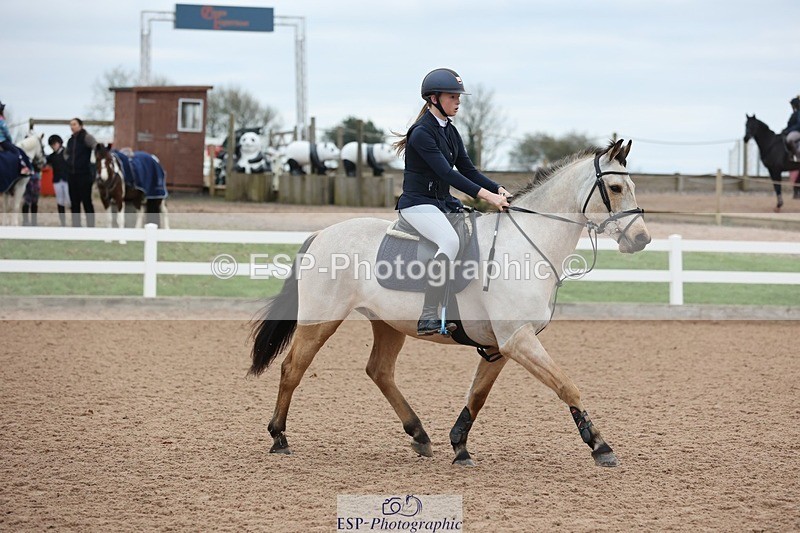 241116X-083126-00082 - Cls 03 Pony Intro 70cm