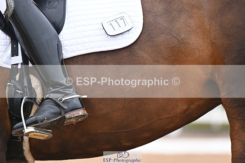 240815A-104434-00156 - 117-Sally.Weedon-Crosstown.Mollteser