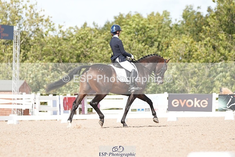 250906-134032-03358 - 113-Nicole.JahanshahiVirtual.Attraction