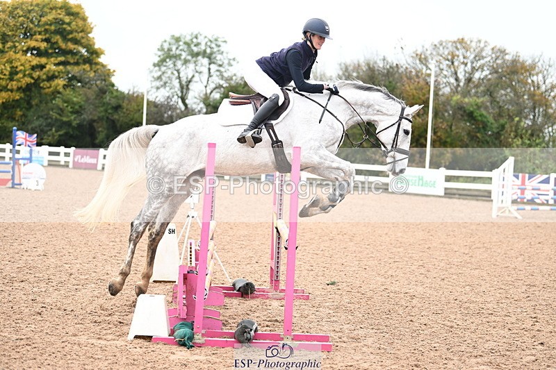 241023A-113217-00567 - Cls 1 British Novice and 90cm Open