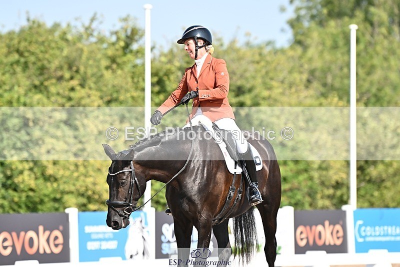 250816-102849-03145 - 118-Charlotte.DickerDevaldi's.Kiss