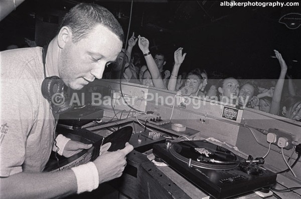 15 mr thing - Friends & Family @ music box mcr 20.09.03