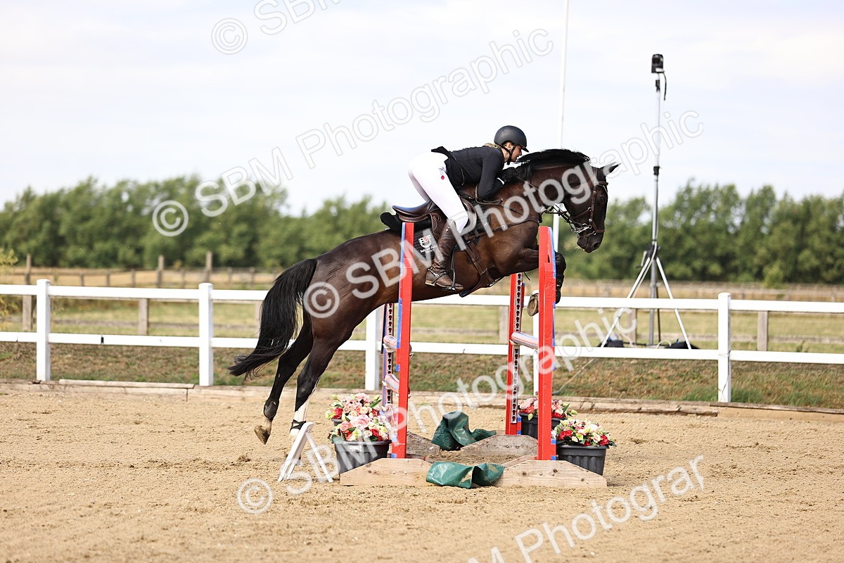 SBM_009768 - Class 8 - Senior Newcomers - 1.10  Open