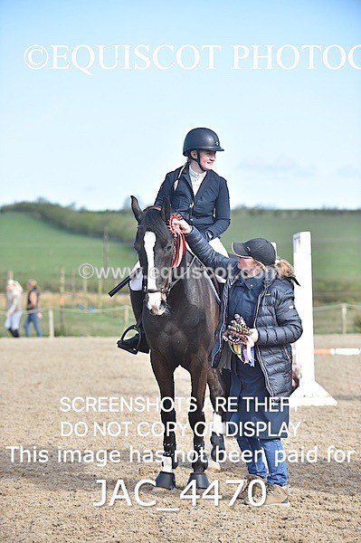 JAC_4470 - CLASS 10 SAT Senior Foxhunter/ 1.20m Open