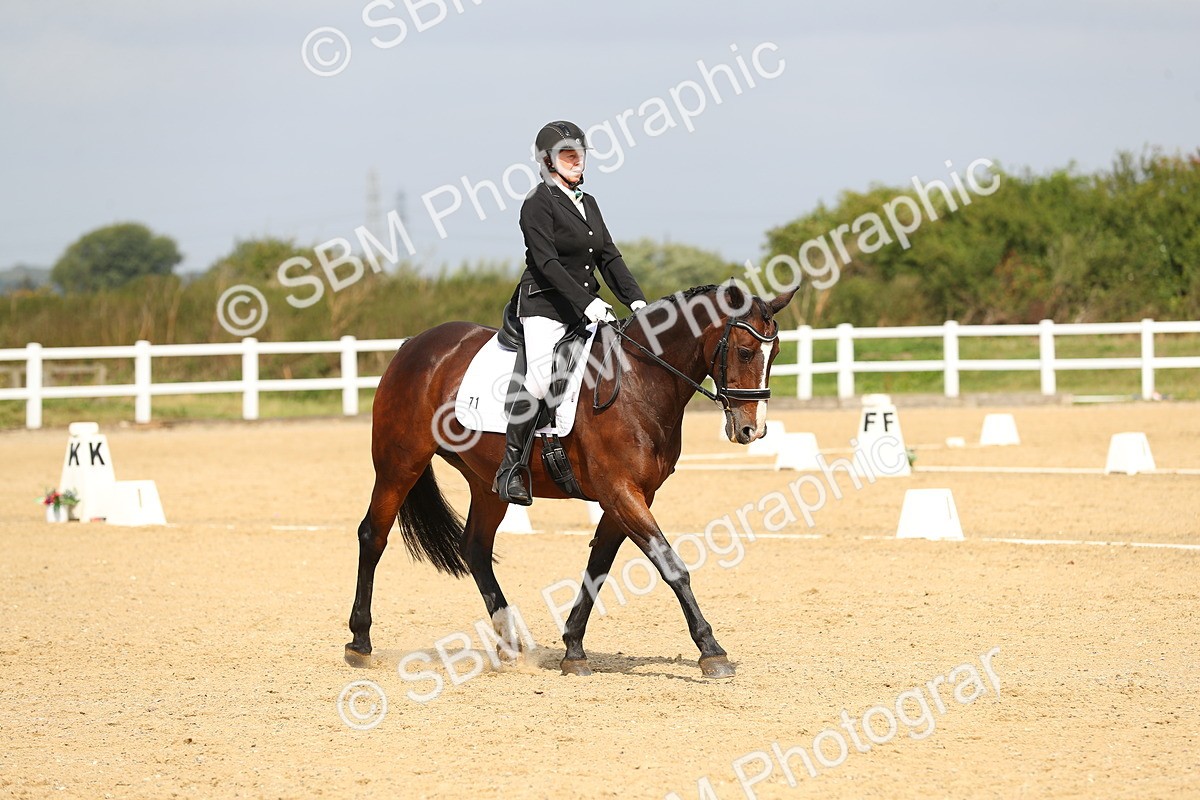 SBM_016355 - Class 13 - Novice 23 - 11.25-12.35