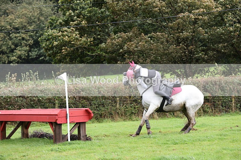 1X9A1974 - Class 6: 90cm + Red Table