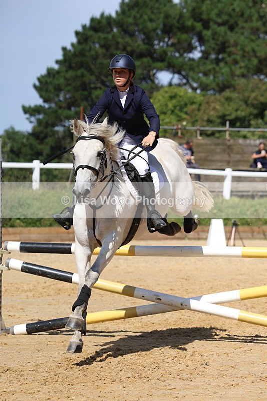 3E7A1636 - Class 10: 90cm open