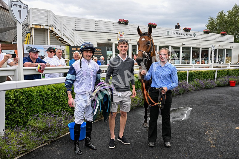220726-Race 5-Explode-3797 - Race 5 16.12pm Sky Bet Go-Racing-In-Yorkshire Summer Festival Handicap