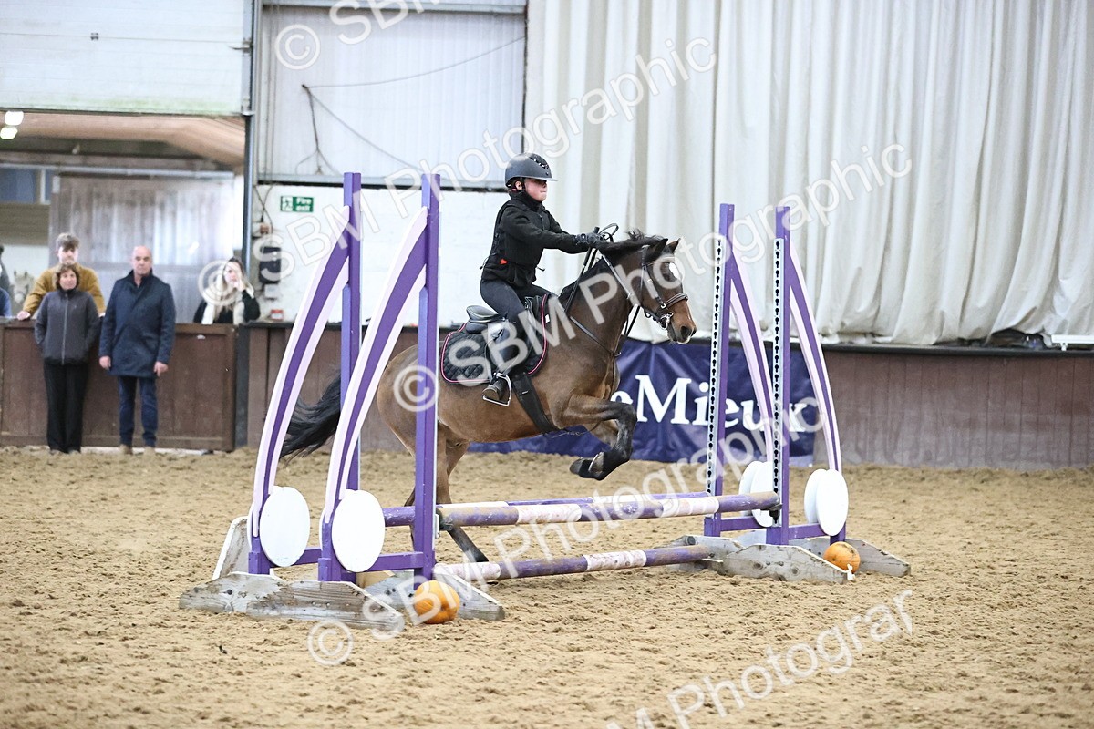 SBM_001404 - Class 3 - Horse & Hound 60cm