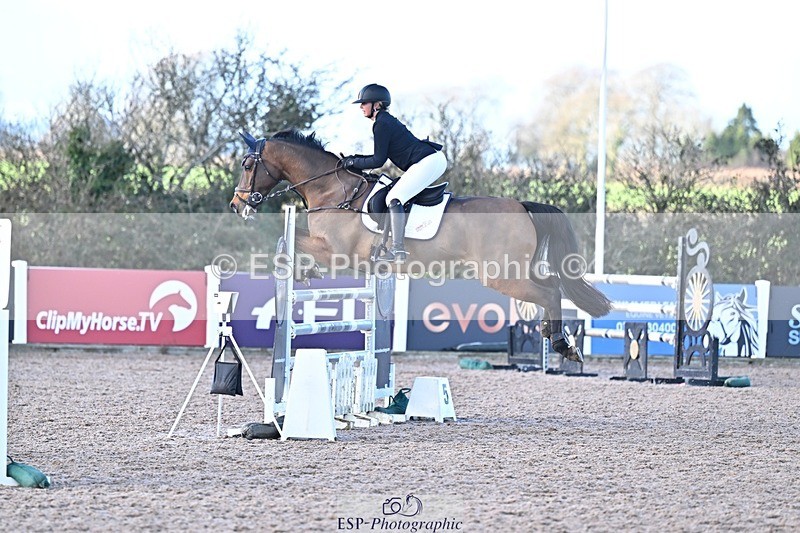 251203-131849-00670 - Cls 4 Newcomers and 1.10m Open