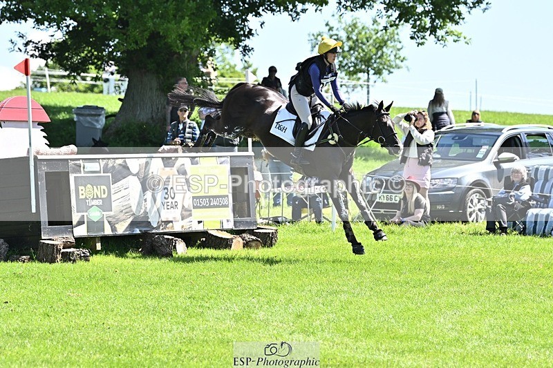 240525-112218-12307 - 353-BIKINI-Rose_De_Montmorency