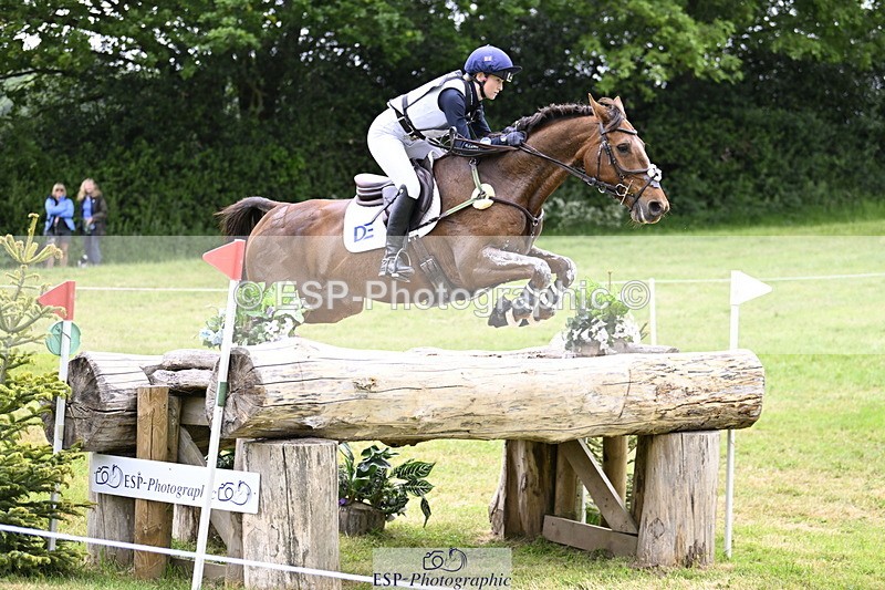 250524A-102151-08500 - A-056-Ivy.Fisher-BALIEF.DE.REVE