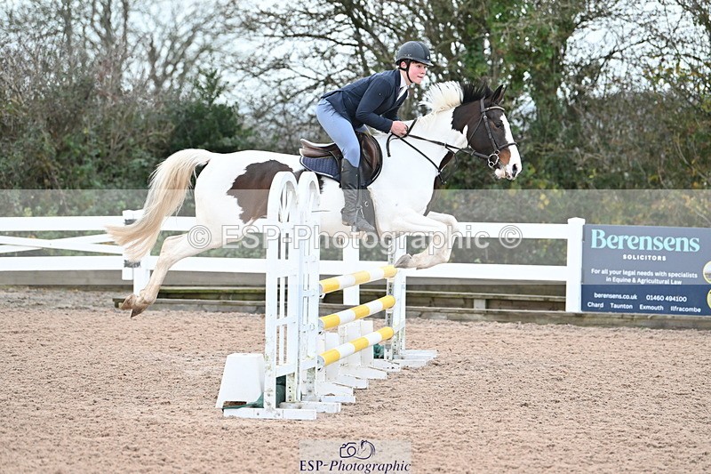 231119A-084302-04197 - Sun Cls 2 British Novice & 80cm Open