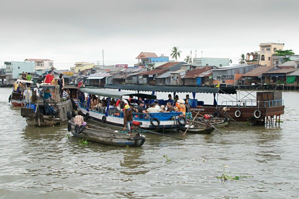 Floating market - Vietnam