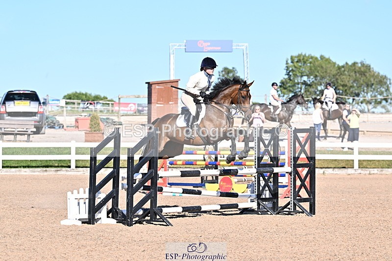 250708A-182053-00488 - 90cm Classes