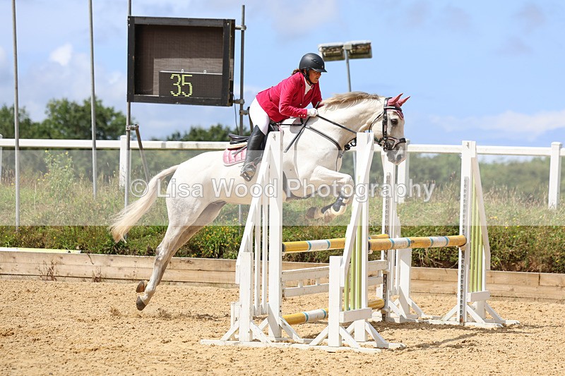 3E7A0511 - Class 9: Senior British Novice/90cm open