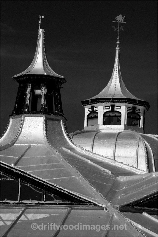 Llandudno pier 4 bw - Llandudno and Conwy, North Wales