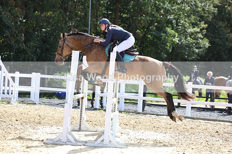 3E7A9285 - Class 9: Senior British Novice/90cm open