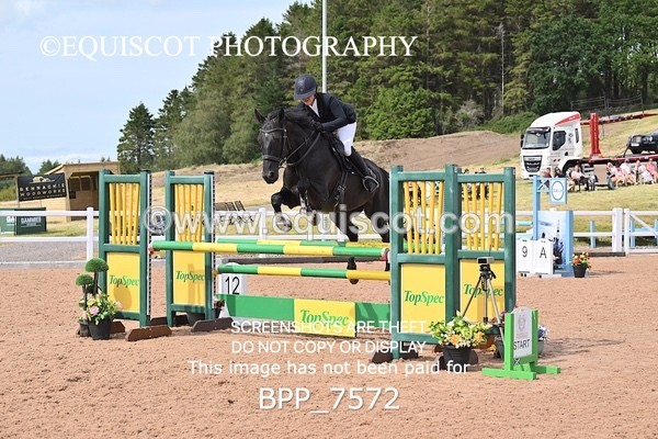 BPP_7572 - CLASS 15 FRI Senior 1.05m Open