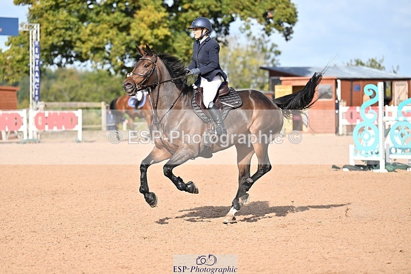 251005-104803-02867 - Cls 15 Foxhunter and 1.20m