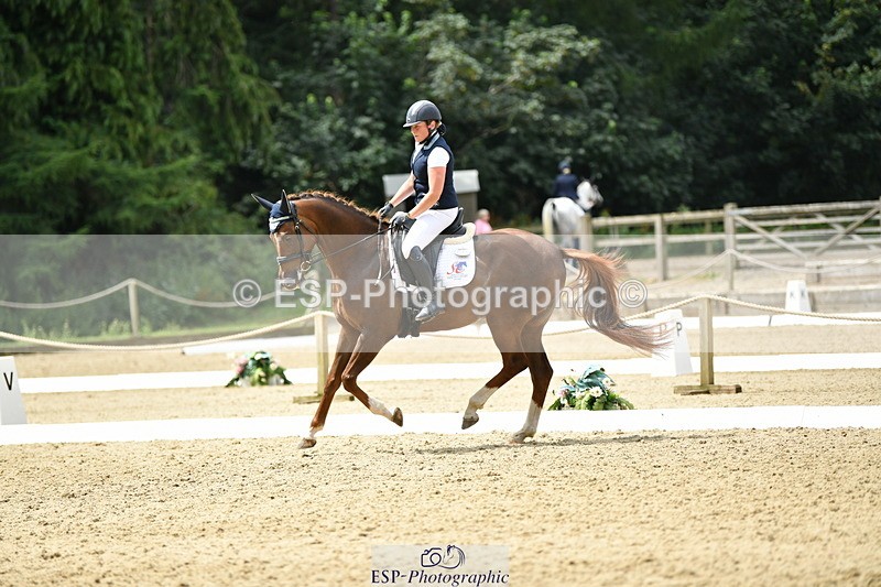 250718A-121440-01391 - 144-Verity.Perry-Vogue