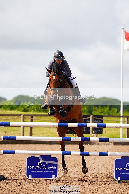 240526A-101526-07343 - Cls 25 National 1.30m Open