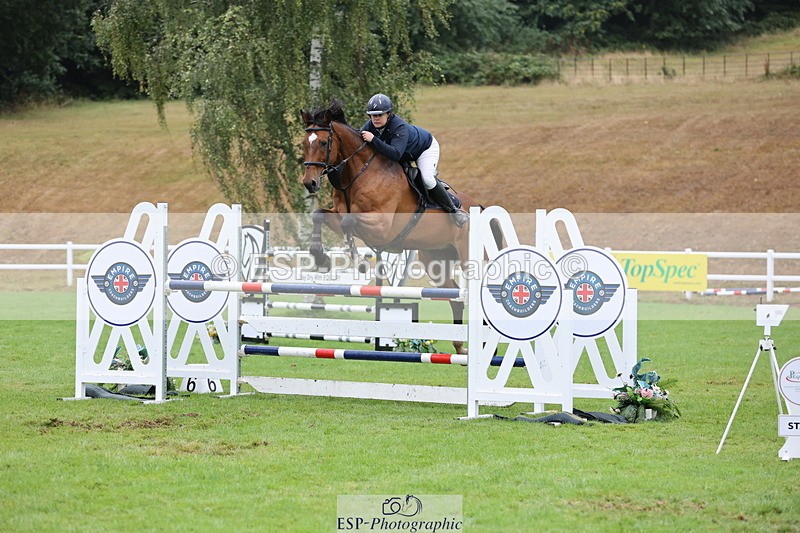 250830A-143249-07029 - Cls 16 Snr Newcomers and 1.10m Open