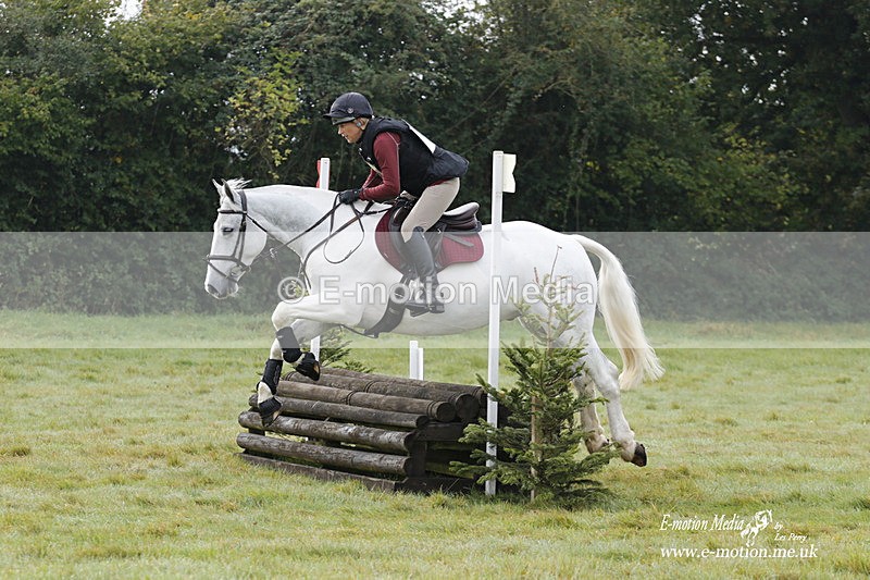 WWHT 171021 0649 - Novice Restricted (0.80m)  17/10/21